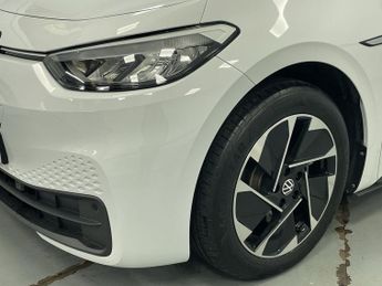 VOLKSWAGEN ID.3 Pro Performance 58kWh Life Hatchback 5dr Electric Auto (204 ps) 