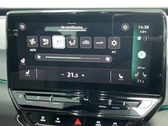 VOLKSWAGEN ID.3 Pro Performance 58kWh Life Hatchback 5dr Electric Auto (204 ps) 