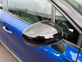 RENAULT CAPTUR 1.0 TCe Iconic SUV 5dr Petrol Manual Euro 6 (s/s) (100 ps)