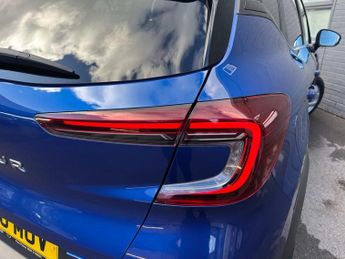 RENAULT CAPTUR 1.0 TCe Iconic SUV 5dr Petrol Manual Euro 6 (s/s) (100 ps)