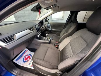 RENAULT CAPTUR 1.0 TCe Iconic SUV 5dr Petrol Manual Euro 6 (s/s) (100 ps)