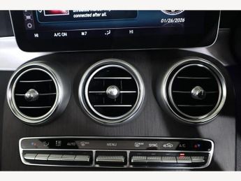 MERCEDES-BENZ C CLASS 2.0 C300d AMG Line Night Edition (Premium Plus) G-Tronic+ 4MATIC