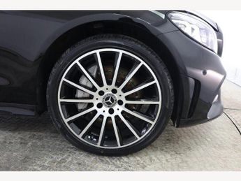 MERCEDES-BENZ C CLASS 2.0 C300d AMG Line Night Edition (Premium Plus) G-Tronic+ 4MATIC