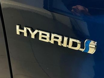 TOYOTA AURIS 1.8 VVT-h Icon Tech Hatchback 5dr Petrol Hybrid CVT Euro 6 (s/s)