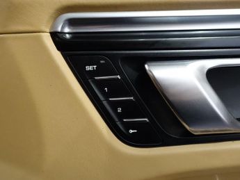 PORSCHE MACAN 3.0 TD V6 S SUV 5dr Diesel PDK 4WD Euro 6 (s/s) (258 ps)