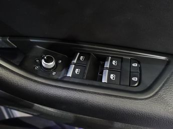 AUDI A4 2.0 TDI 35 Sport Edition Saloon 4dr Diesel S Tronic Euro 6 (s/s)