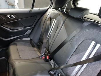 BMW 1 SERIES 2.0 118d Sport (LCP) Hatchback 5dr Diesel Auto Euro 6 (s/s) (150