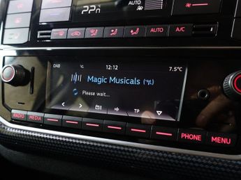 VOLKSWAGEN e-up! 36.8kWh e-up! Hatchback 5dr Electric Auto (82 ps)