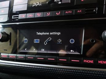 VOLKSWAGEN e-up! 36.8kWh e-up! Hatchback 5dr Electric Auto (82 ps)