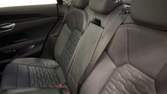 AUDI E-TRON GT 93.4kWh Saloon 4dr Electric Auto quattro (476 ps)