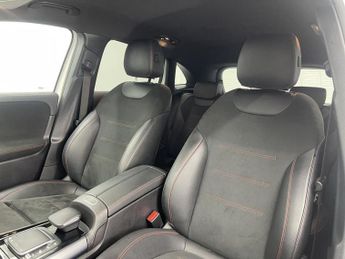 MERCEDES-BENZ GLA 1.3 GLA200 AMG Line (Executive) SUV 5dr Petrol 7G-DCT Euro 6 (s/