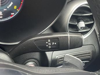 MERCEDES-BENZ GLC 2.0 GLC300d AMG Line (Premium) SUV 5dr Diesel G-Tronic+ 4MATIC E