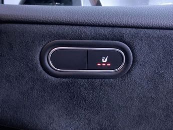 MERCEDES-BENZ A CLASS 2.0 A220 AMG Line (Premium) Hatchback 5dr Petrol 7G-DCT Euro 6 (