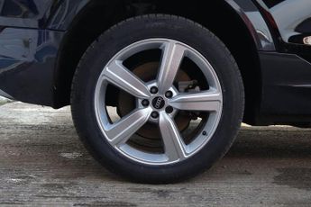 AUDI E-TRON 50 Technik SUV 5dr Electric Auto quattro 71.2kWh (11kW Charger) 