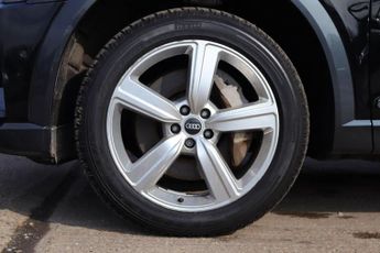 AUDI E-TRON 50 Technik SUV 5dr Electric Auto quattro 71.2kWh (11kW Charger) 