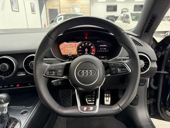 AUDI TT 2.0 TFSI 40 Black Edition Coupe 3dr Petrol S Tronic Euro 6 (s/s)