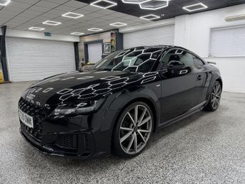 AUDI TT 2.0 TFSI 40 Black Edition Coupe 3dr Petrol S Tronic Euro 6 (s/s)