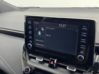 TOYOTA COROLLA 1.8 VVT-h Icon Touring Sports 5dr Petrol Hybrid CVT Euro 6 (s/s)