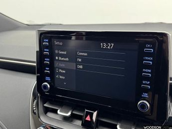 TOYOTA COROLLA 1.8 VVT-h Icon Touring Sports 5dr Petrol Hybrid CVT Euro 6 (s/s)