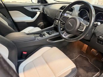 JAGUAR F-PACE 2.0 D180 R-Sport SUV 5dr Diesel Auto AWD Euro 6 (s/s) (180 ps)