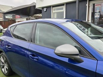 SEAT LEON 1.0 eTSI MHEV FR Hatchback 5dr Petrol Hybrid DSG Euro 6 (s/s) (1