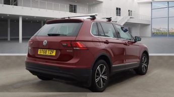 VOLKSWAGEN TIGUAN 2.0 TDI SE Navigation SUV 5dr Diesel DSG 4Motion Euro 6 (s/s) (1
