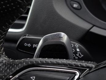 AUDI RS Q3 2.5 TFSI SUV 5dr Petrol S Tronic quattro Euro 5 (s/s) (310 ps)