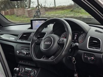 AUDI RS Q3 2.5 TFSI SUV 5dr Petrol S Tronic quattro Euro 5 (s/s) (310 ps)
