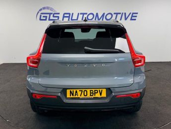 VOLVO XC40 2.0 B4 MHEV HYBRID R-DESIGN AUTO 200 BHP + SAT NAV + REAR CAMERA