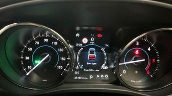 JAGUAR F-PACE 2.0 D180 R-Sport SUV 5dr Diesel Auto AWD Euro 6 (s/s) (180 ps)