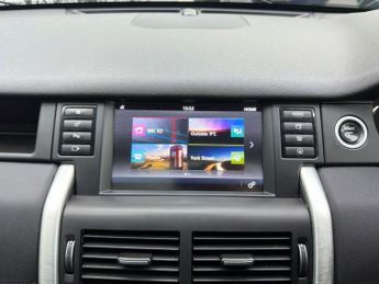 LAND ROVER DISCOVERY SPORT 2.0 TD4 HSE SUV 5dr Diesel Auto 4WD Euro 6 (s/s) (180 ps)