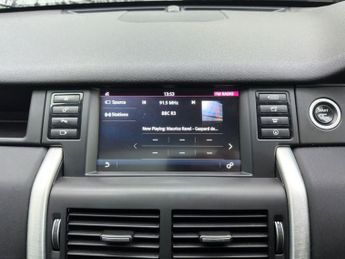 LAND ROVER DISCOVERY SPORT 2.0 TD4 HSE SUV 5dr Diesel Auto 4WD Euro 6 (s/s) (180 ps)