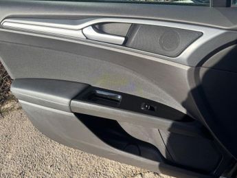 FORD MONDEO 2.0 TDCi Zetec Edition Estate 5dr Diesel Powershift Euro 6 (s/s)