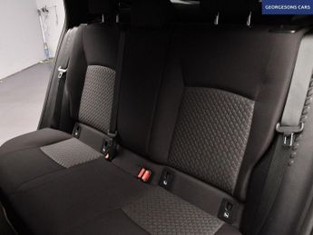 TOYOTA C-HR 1.8 VVT-h GPF Design SUV 5dr Petrol Hybrid CVT Euro 6 (s/s) (122