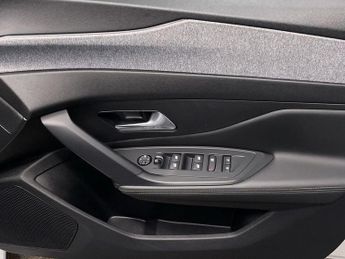 PEUGEOT 308 1.2 PureTech Active Premium Hatchback 5dr Petrol EAT Euro 6 (s/s