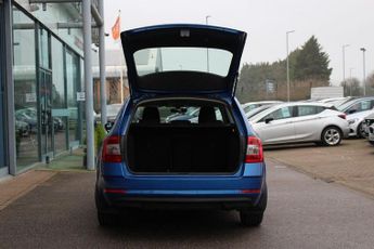 SKODA OCTAVIA 1.6 TDI SE Technology Estate 5dr Diesel DSG Euro 6 (s/s) (115 ps