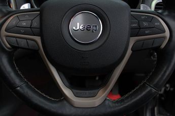 JEEP GRAND CHEROKEE 3.0 V6 CRD Overland SUV 5dr Diesel Auto 4WD Euro 5 (247 bhp)