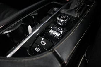 VOLVO XC90 2.0 D5 PowerPulse R-Design Pro SUV 5dr Diesel Auto 4WD Euro 6 (s