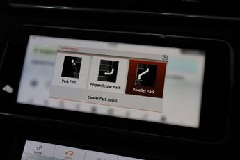 LAND ROVER RANGE ROVER VELAR 2.0 D180 R-Dynamic SE SUV 5dr Diesel Auto 4WD Euro 6 (s/s) (180 