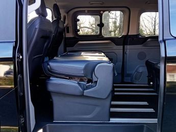 FORD E-Tourneo Custom 340 65kWh Titanium X Minibus 5dr Electric Auto L1 (218 ps).*8 SE