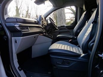 FORD E-Tourneo Custom 340 65kWh Titanium X Minibus 5dr Electric Auto L1 (218 ps).*8 SE