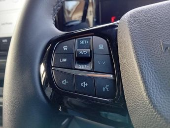 FORD E-Tourneo Custom 340 65kWh Titanium X Minibus 5dr Electric Auto L1 (218 ps).*8 SE