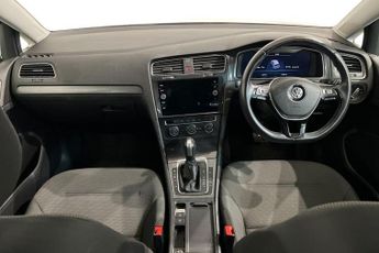 VOLKSWAGEN E-GOLF 35.8kWh e-Golf Hatchback 5dr Electric Auto (136 ps) Front / Rear