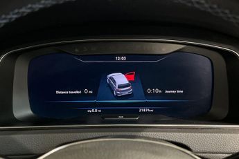 VOLKSWAGEN E-GOLF 35.8kWh e-Golf Hatchback 5dr Electric Auto (136 ps) Front / Rear