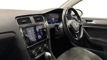 VOLKSWAGEN E-GOLF 35.8kWh e-Golf Hatchback 5dr Electric Auto (136 ps)