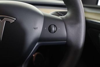 TESLA MODEL Y (Dual Motor) Long Range Auto 4WDE 5dr