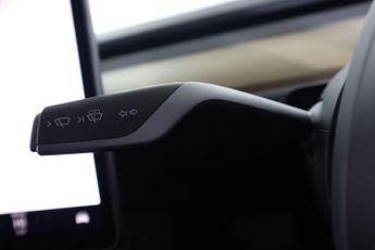 TESLA MODEL Y (Dual Motor) Long Range Auto 4WDE 5dr