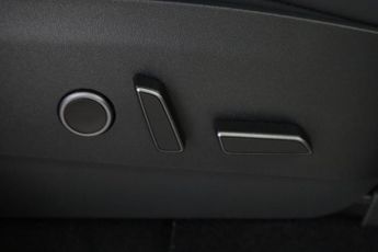 TESLA MODEL Y (Dual Motor) Long Range Auto 4WDE 5dr