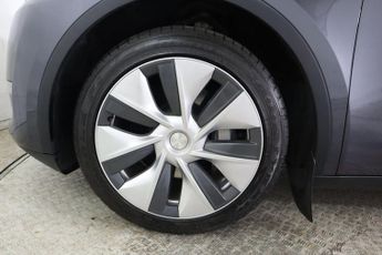 TESLA MODEL Y (Dual Motor) Long Range Auto 4WDE 5dr