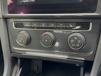 VOLKSWAGEN GOLF 1.0 TSI BlueMotion Tech SE Nav Hatchback 5dr Petrol DSG Euro 6 (